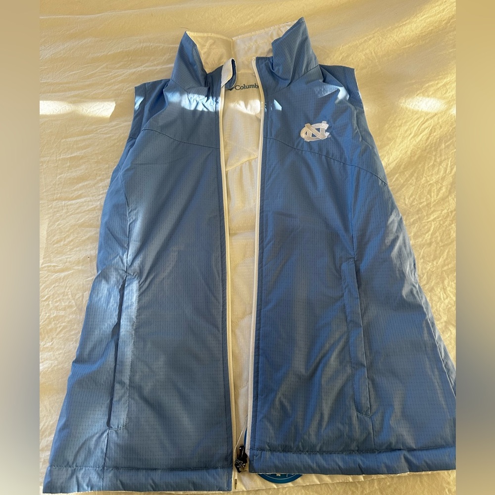 Women’s reversible Tar Heels vest - brand new with tags - size medium - Picture 6 of 6